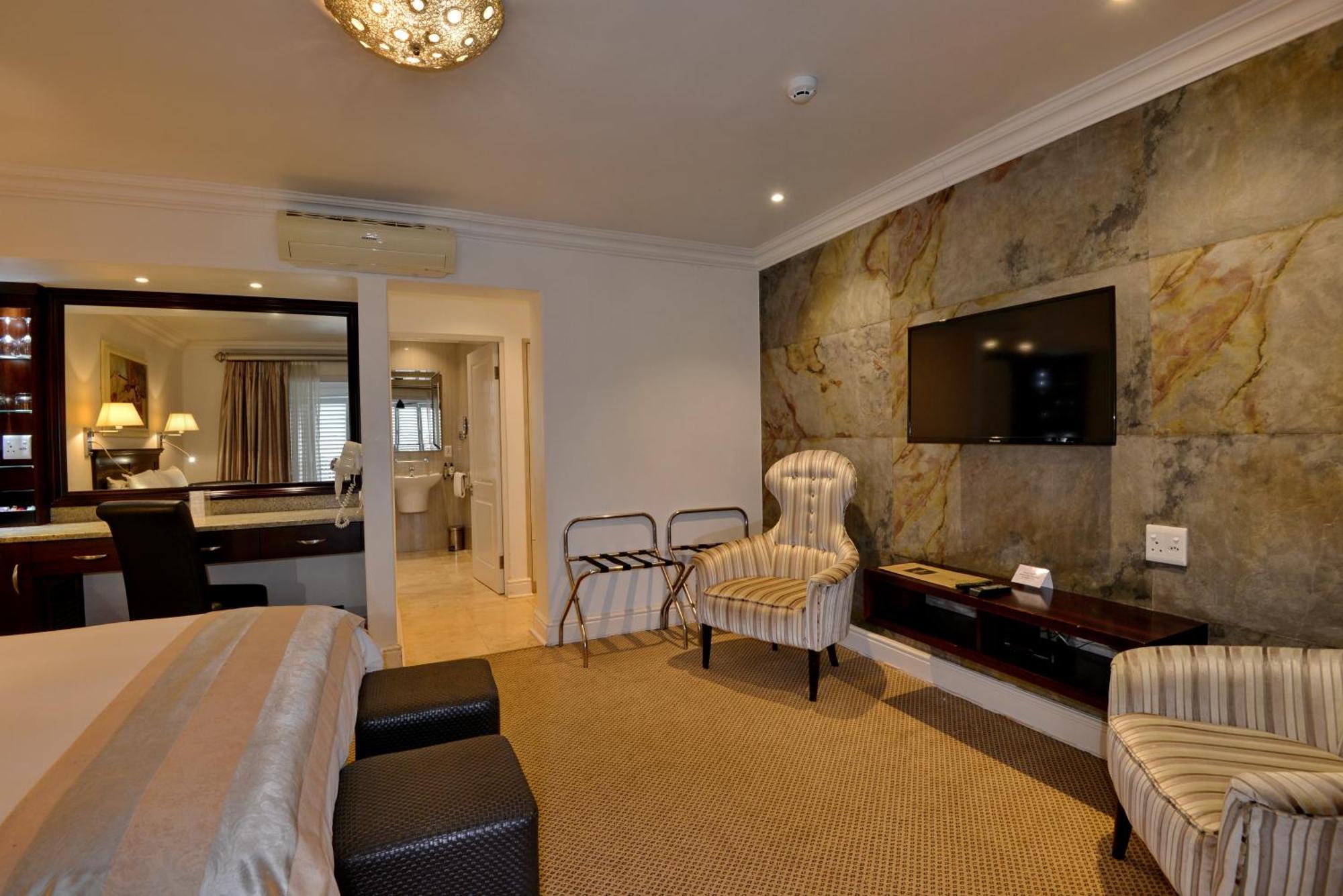 วาล ดู ชารอน โค้ช เฮาส์ Hotel เวลลิงตัน ภายนอก รูปภาพ